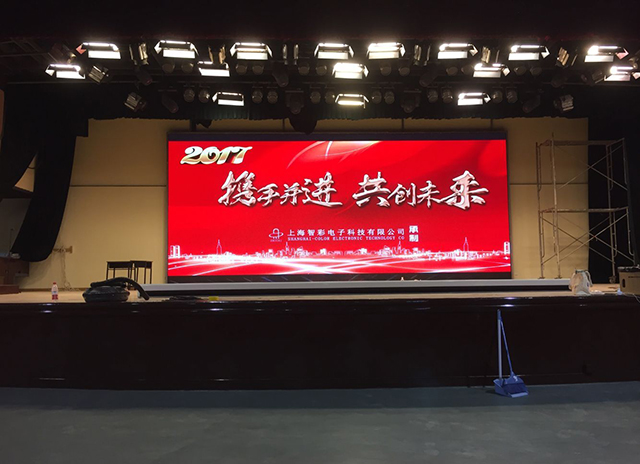 上海諾美國際學(xué)校室內(nèi)LED顯示屏由智彩科技定制、安裝